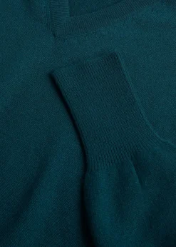 Classic Cashmere V-Neck Sweater